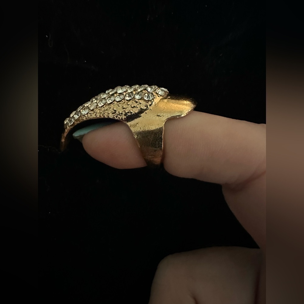 Nail Claw Rhinestone Ring - Picture 5 of 7